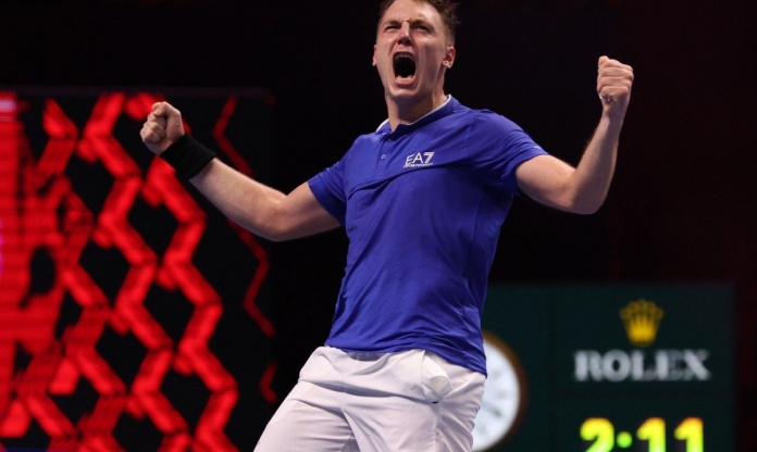 Học Djokovic đập vợt, hai sao trẻ quần vợt khép lại Next Gen ATP Finals đầy bất ngờ