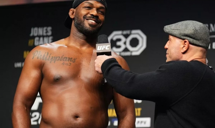 Huyền thoại UFC tuyên bố sẽ 'nghiền nát' Jon Jones