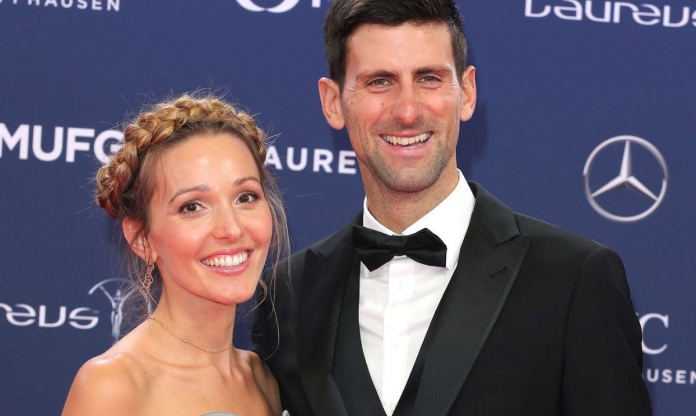 Djokovic thừa nhận chật vật khi thiếu vắng hậu phương