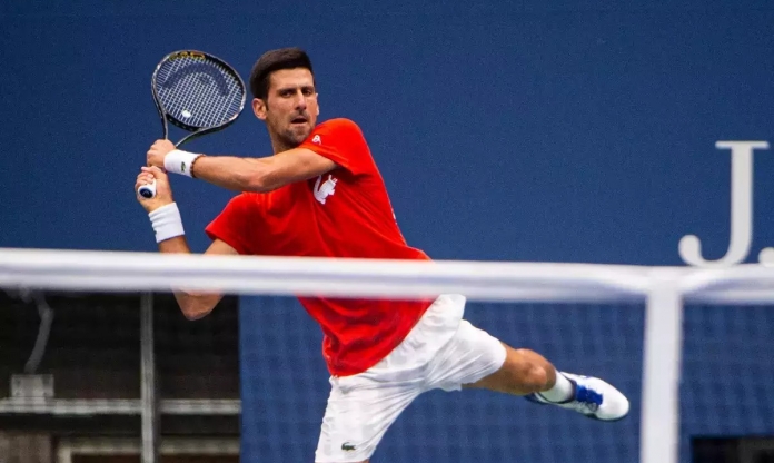Nước đi bất ngờ của Djokovic trước thềm Grand Slam đất nện