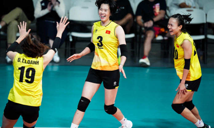 Đội trưởng Thanh Thúy nói gì sau chiến thắng lịch sử của bóng chuyền nữ Việt Nam?