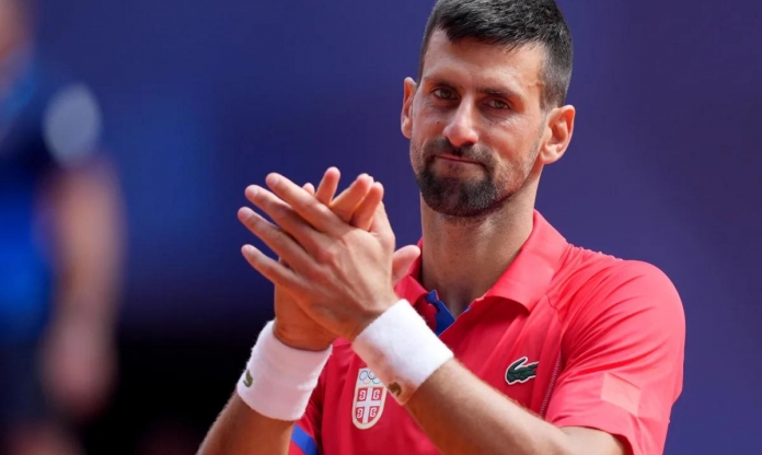 Djokovic gặp lo ngại chấn thương