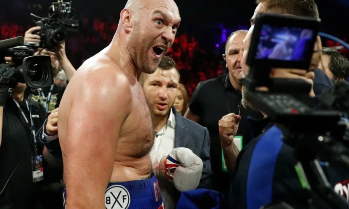 Anthony Joshua không còn cơ hội lên sàn với Tyson Fury