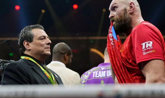 Tyson Fury bất bình sau trận thua Oleksandr Uysk