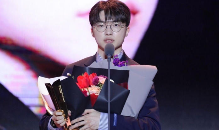 Faker thừa nhận một điều sau khi cùng T1 thâu tóm LCK Awards 2024