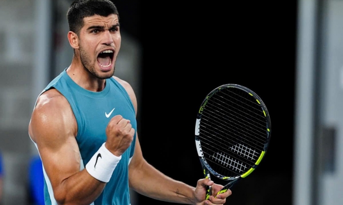 Carlos Alcaraz tiến vào vòng bốn Australian Open 2025