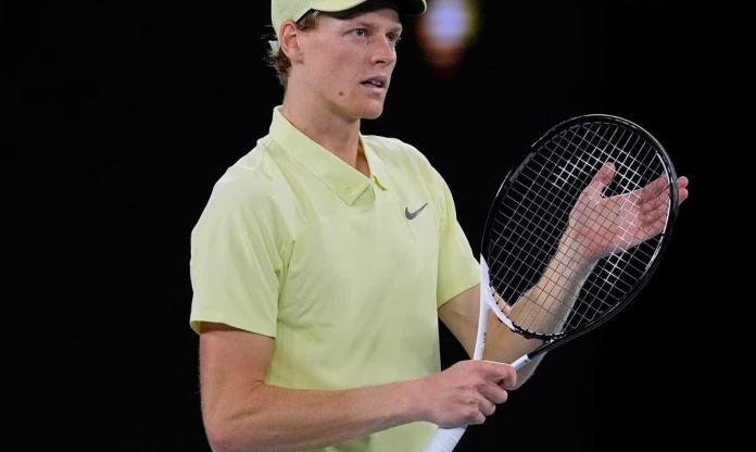 Jannik Sinner thẳng tiến vòng 1/8 Australian Open 2025