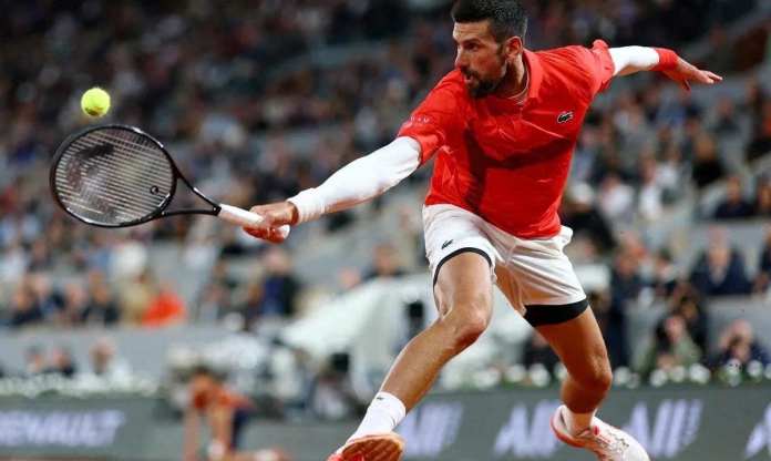 Djokovic phải thi đấu trùng giờ chung kết Champions League