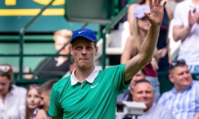 Bị loại sớm ở Halle, Sinner quyết tâm chuẩn bị kỹ cho Wimbledon