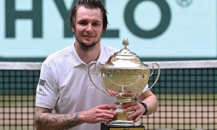 Tay vợt Châu Á hạ đẹp Medvedev, vô địch giải Halle Open lần thứ 2 liên tiếp