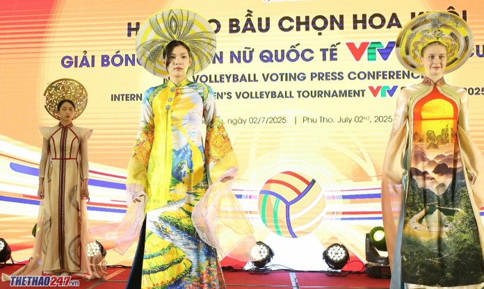 Các ứng viên hoa khôi bóng chuyền VTV Cup 2025 diện áo dài, đi catwalk