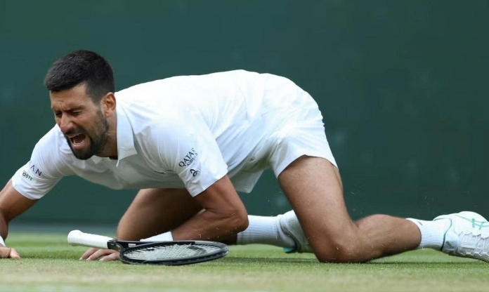 Khoảnh khắc khiến Djokovic muốn 'độn thổ'