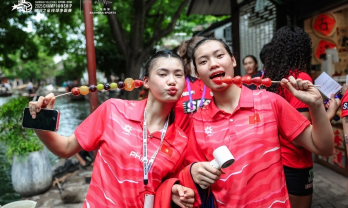 Tuyển bóng chuyền nữ Việt Nam du hí tại Thượng Hải