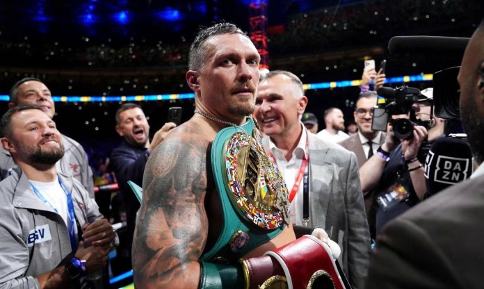 Usyk hạ đo ván Dubois, tiếp tục vô địch tuyệt đối