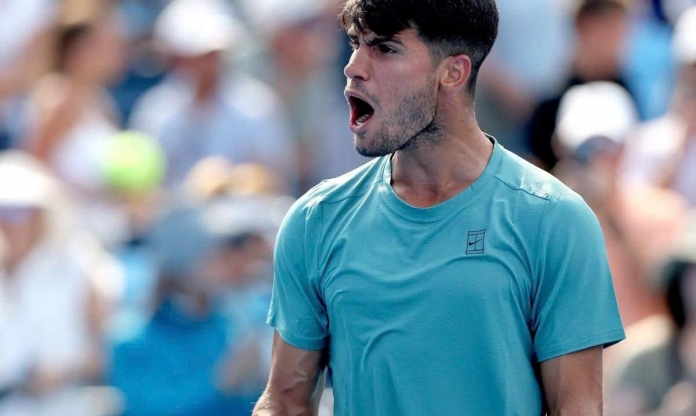 Alcaraz, Sinner thắng tiến tứ kết Cincinnati Open