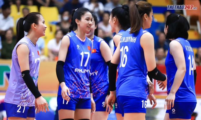 Tuyển bóng chuyền nữ Việt Nam sẵn sàng ra biển lớn