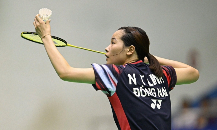Nguyễn Thùy Linh thắng sốc cựu số 1 trận ra quân giải VĐTG