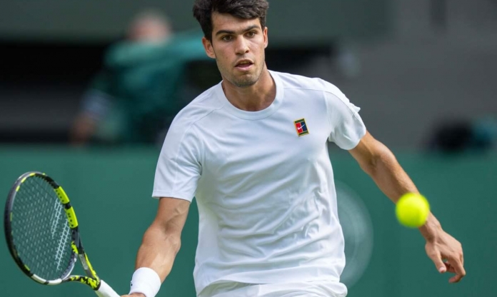 Alcaraz tự tin chặn đứng sự thống trị của Sinner trên sân cứng