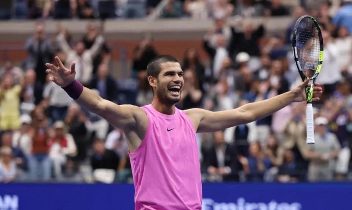 Alcaraz 'chung mâm' huyền thoại sau chức vô địch US Open 2025