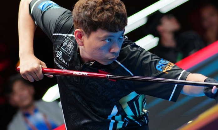 Dương Quốc Hoàng hạ cựu số 1 thế giới, thẳng tiến vòng 1/8 giải vô địch thế giới