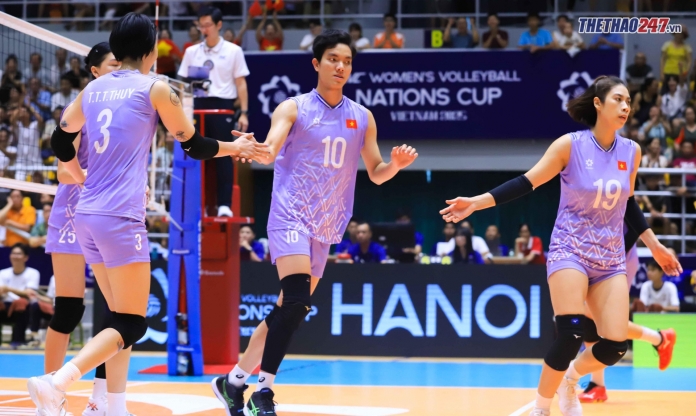 Tuyển bóng chuyền nữ Việt Nam tiếp tục tập huấn tại Vĩnh Long