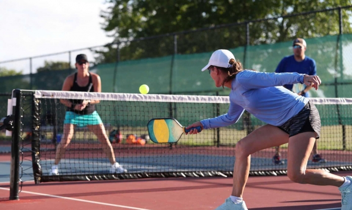 Một thành phố muốn cấm vĩnh viễn pickleball vì... quá ồn