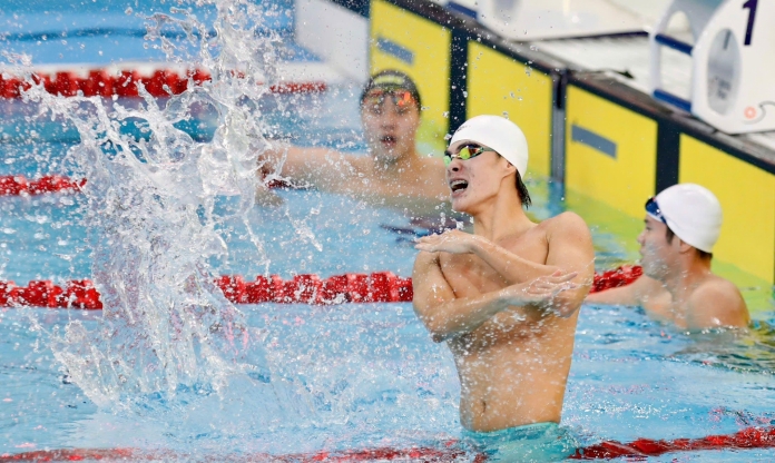 Kình ngư Việt Nam giành HCV SEA Games 33 nhận tin dữ