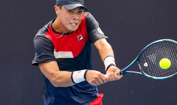 Tay vợt gốc Việt để thua khó hiểu ở vòng loại ATP Tokyo 2023