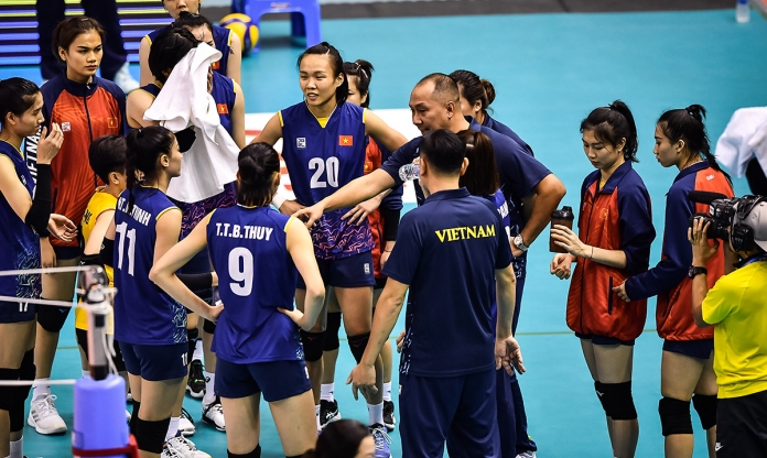 HLV Nguyễn Tuấn Kiệt mách 'độc chiêu', bóng chuyền nữ Việt Nam lần đầu chạm mốc 20 điểm giải thế giới