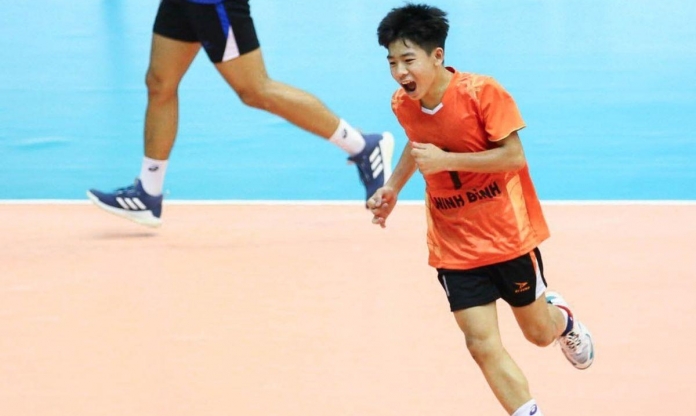 Tài không đợi tuổi, VĐV sinh năm 2010 ra mắt bóng chuyền chuyên nghiệp Việt Nam