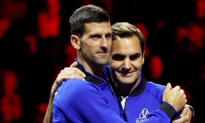 Novak Djokovic xô đổ hai kỉ lục của Roger Federer chỉ sau một trận