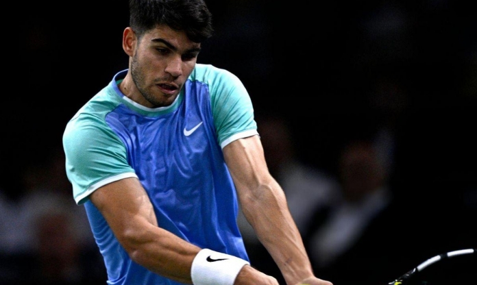 Alcaraz thua sốc tay vợt chủ nhà ở Paris Masters 2024