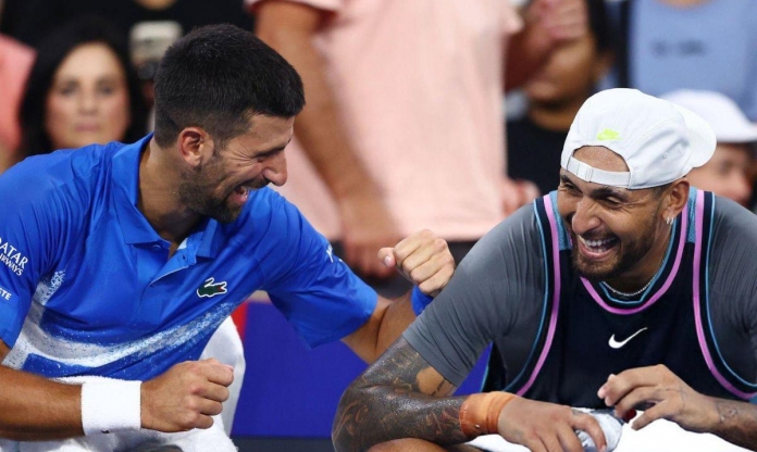 Song sát Djokovic - Kyrgios thắng nhọc trận khai màn mùa giải tennis 2025