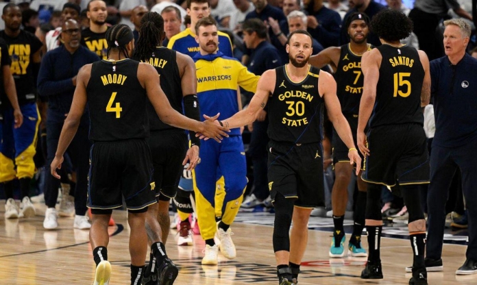 Curry chấn thương, Golden State Warriors vẫn đại thắng ở bán kết NBA Playoffs 2025