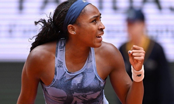 Thắng kịch tính Sabalenka, Gauff lần đầu đăng quang Roland Garros