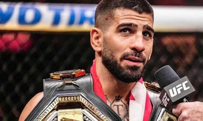 Ru ngủ Charles Oliveira, Ilia Topuria trở thành tân vương hạng nhẹ UFC