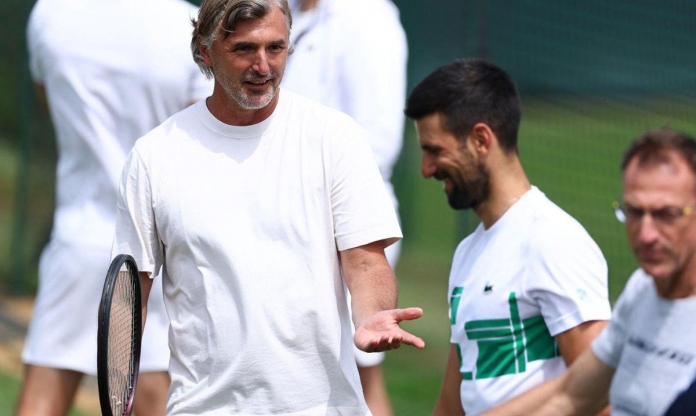 Thầy cũ của Djokovic đấu khẩu cực gắt với đồng nghiệp vì vấn đề Tsitsipas