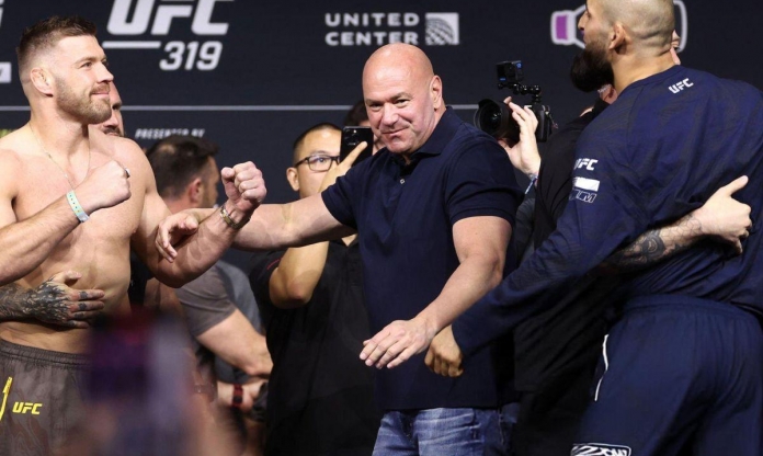 du Plessis và Chimaev 'võ mồm' trước thềm đại chiến ở UFC 319