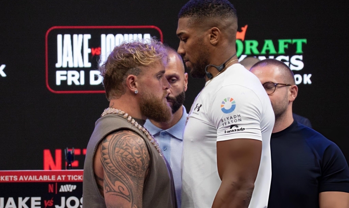 Anthony Joshua tập với 'hàng khủng' để đấu Jake Paul