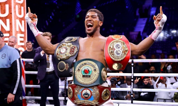 Anthony Joshua chỉ thẳng top 5 tay đấm hạng nặng vĩ đại nhất