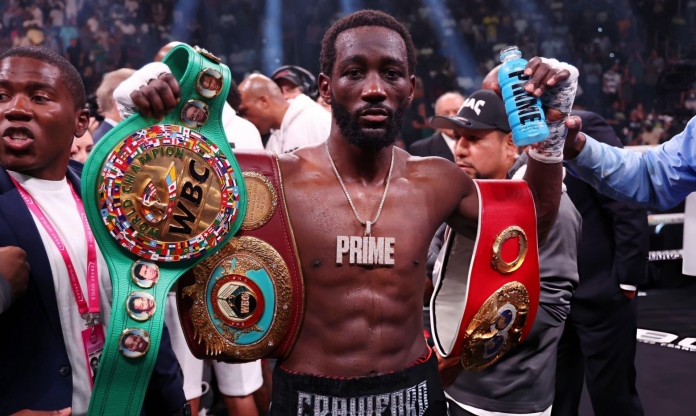 Nhà vô địch quyền Anh thế giới đột ngột tuyên bố giải nghệ