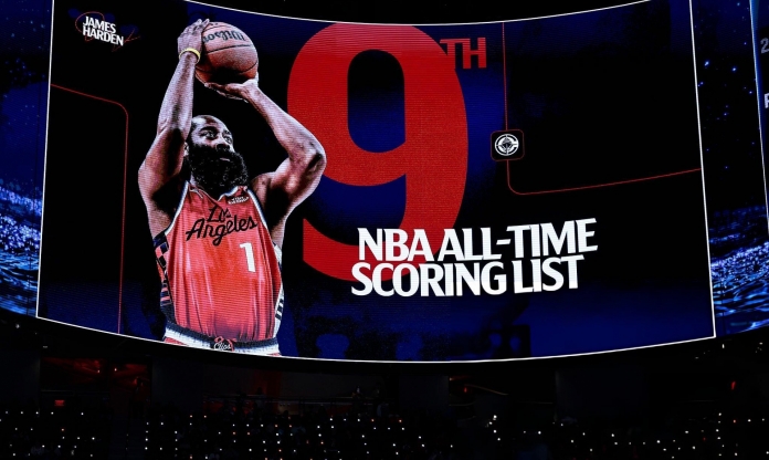 'Thần râu' Harden lọt top 9 ngôi sao ghi nhiều điểm nhất lịch sử NBA
