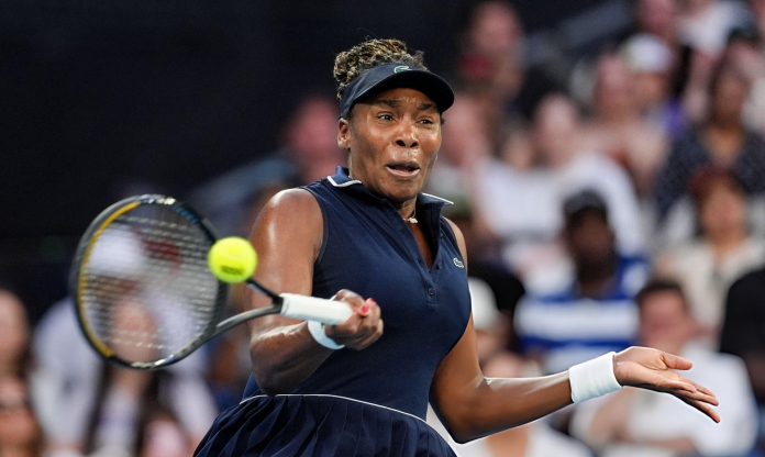 Venus Williams đi vào lịch sử Australian Open