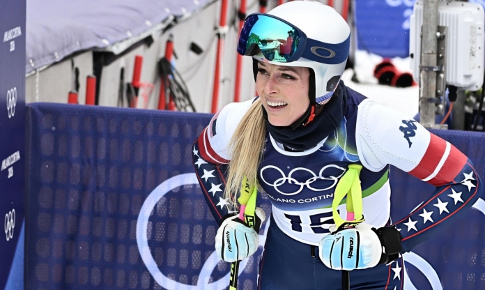 Huyền thoại trượt tuyết gãy chân ở Olympic mùa đông, phải chăm sóc đặc biệt