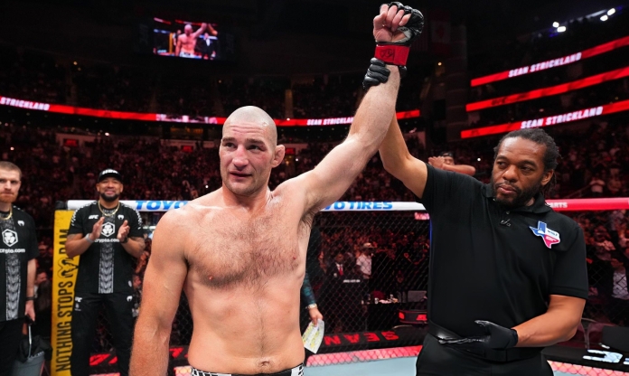 UFC Fight Night 267: Strickland xử đẹp Hernandez, thắng trận đầu sau gần 2 năm