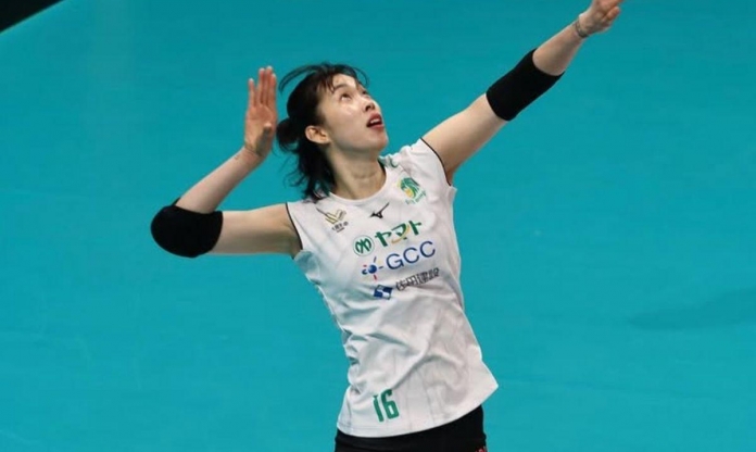 Thanh Thúy trên cơ Ajcharaporn, Gunma Green Wings trở lại mạch thắng