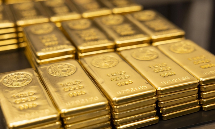 Giá vàng hôm nay 31/3: SJC nhích nhẹ, DOJI tăng chóng mặt