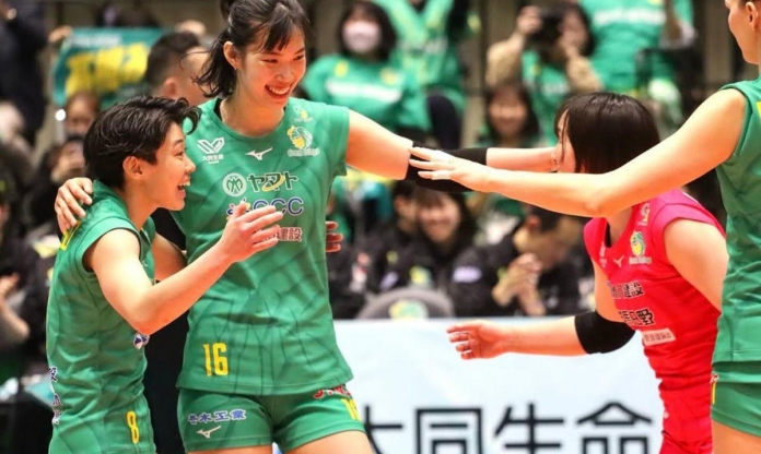 Thanh Thúy và đồng đội rơi vào thế khó ở tứ kết giải VĐQG Nhật Bản