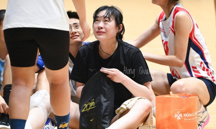 'Thần tiên tỷ tỷ' Cai Xiaoqing bật khóc nức nở sau thất bại ở Việt Nam