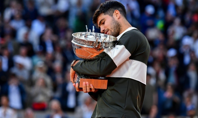 Alcaraz trở thành cựu vương Roland Garros
